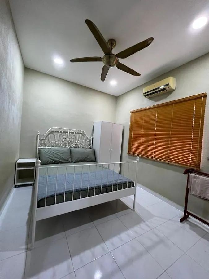 Сasa de vacaciones Teratak Ls Homestay Kubang Semang Malasia